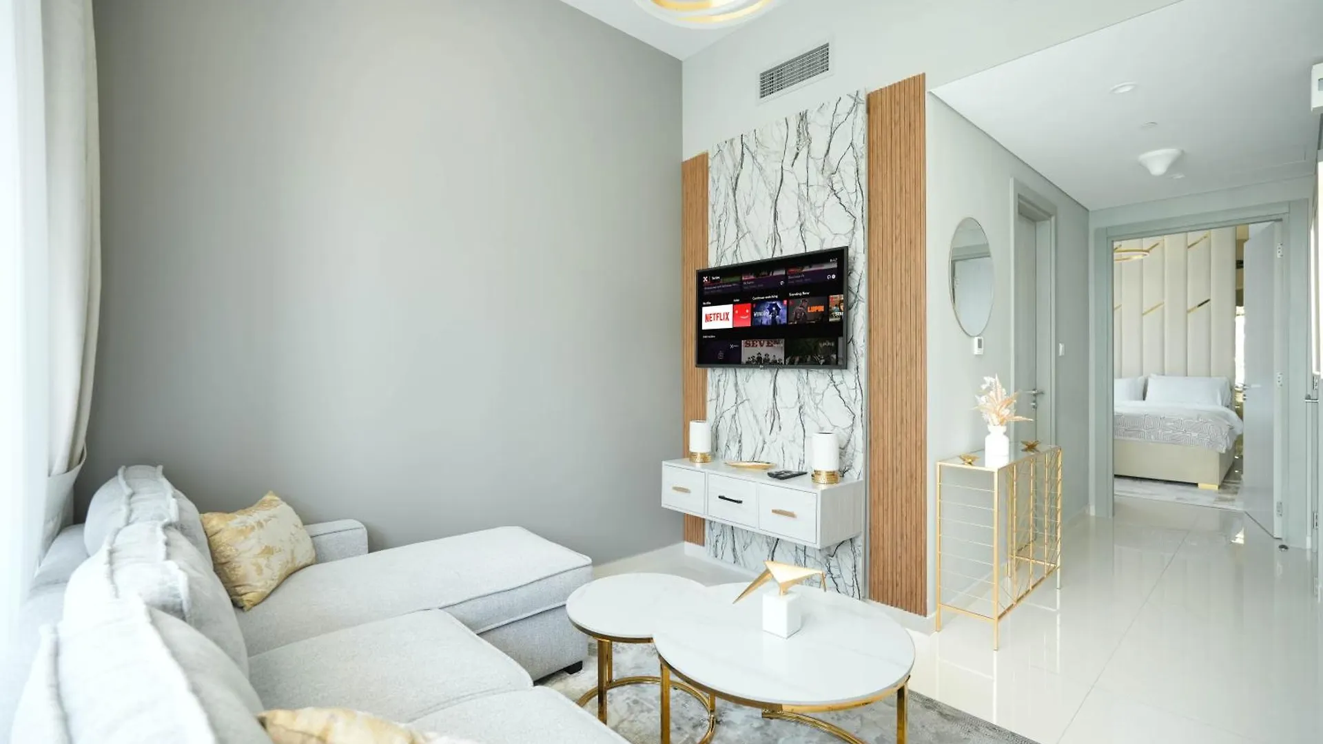 Keyrock Living - Lakeview Luxury In Zada Tower Dubai