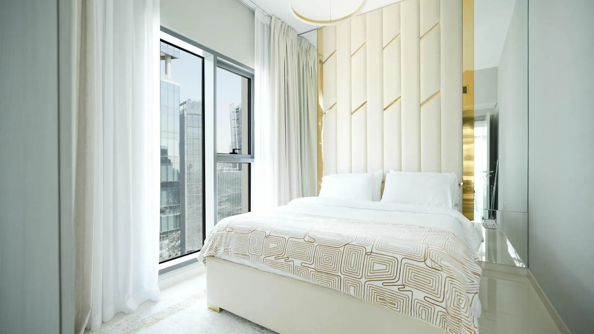 Keyrock Living - Lakeview Luxury In Zada Tower Dubai 0*,  United Arab Emirates