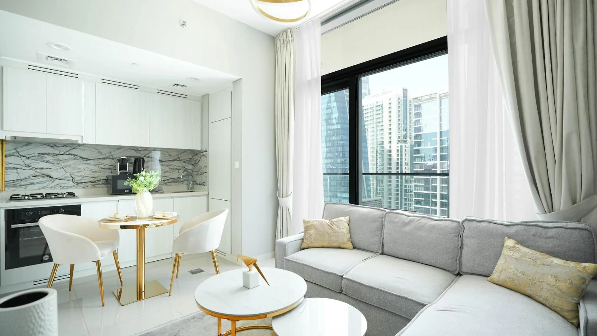 Keyrock Living - Lakeview Luxury In Zada Tower Dubai United Arab Emirates