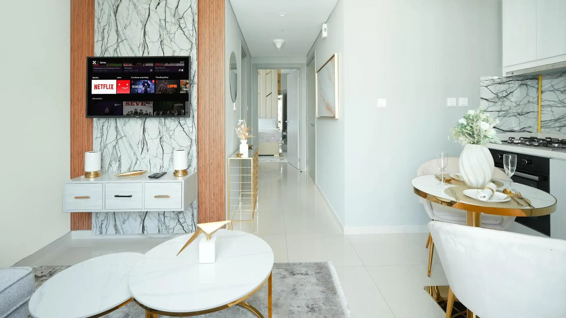 Keyrock Living - Lakeview Luxury In Zada Tower Dubai 0*,