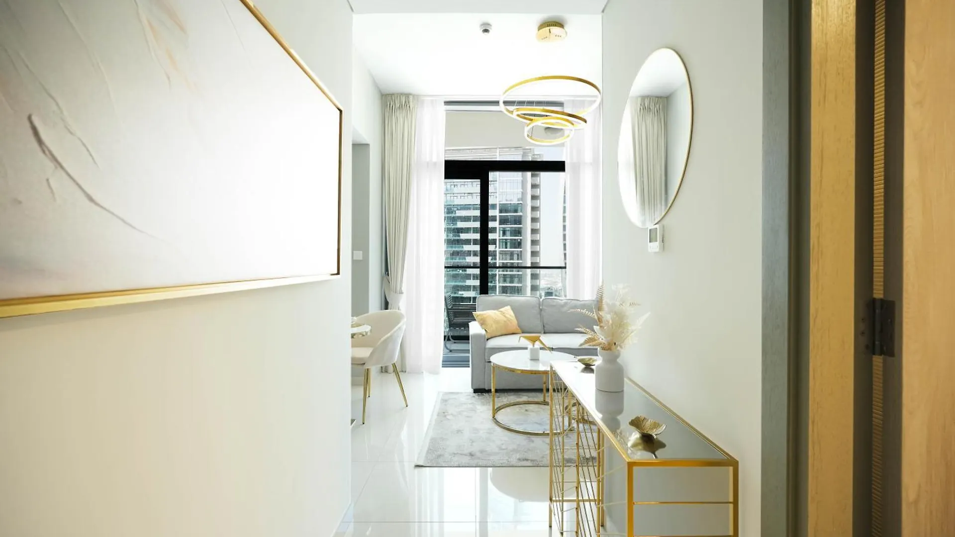 Keyrock Living - Lakeview Luxury In Zada Tower Dubai Appartamento