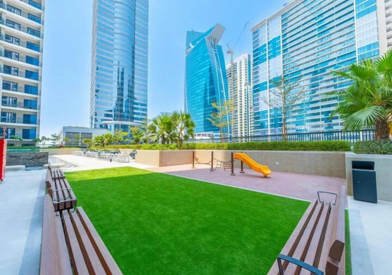 Keyrock Living - Lakeview Luxury In Zada Tower Dubai 0*,